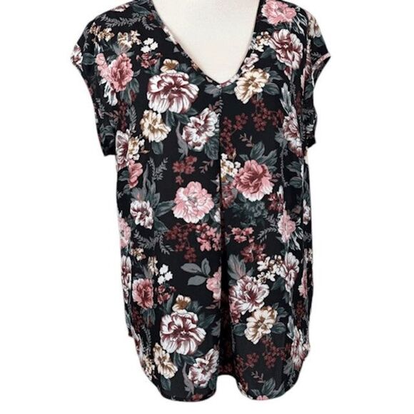 Halogen Black Rose Print V-neck and Back Blouse Cap Sleeve Flowy Size Large - Picture 3 of 9